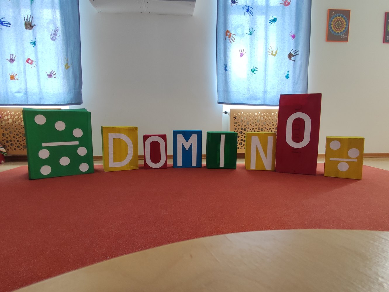 DOMINO Spielraum